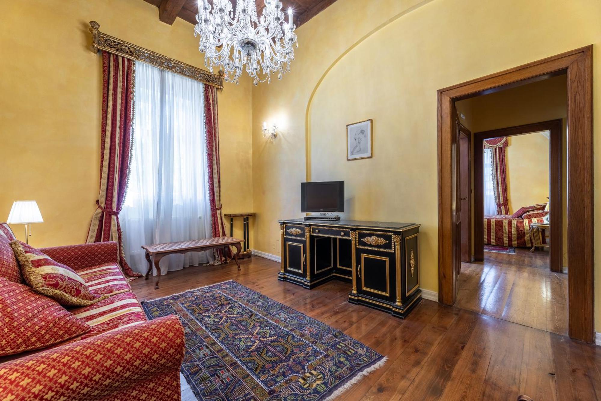 Nosticova Heritage Apartahotel *