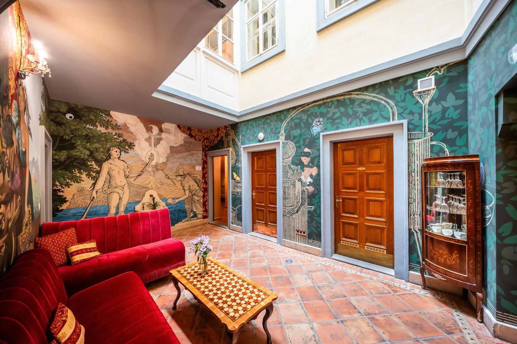 Nosticova Heritage Apartahotel
